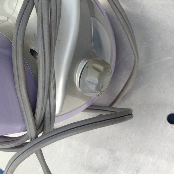 Shark Lift-Away Purple Steamer Cleaner - Picture 3 of 4